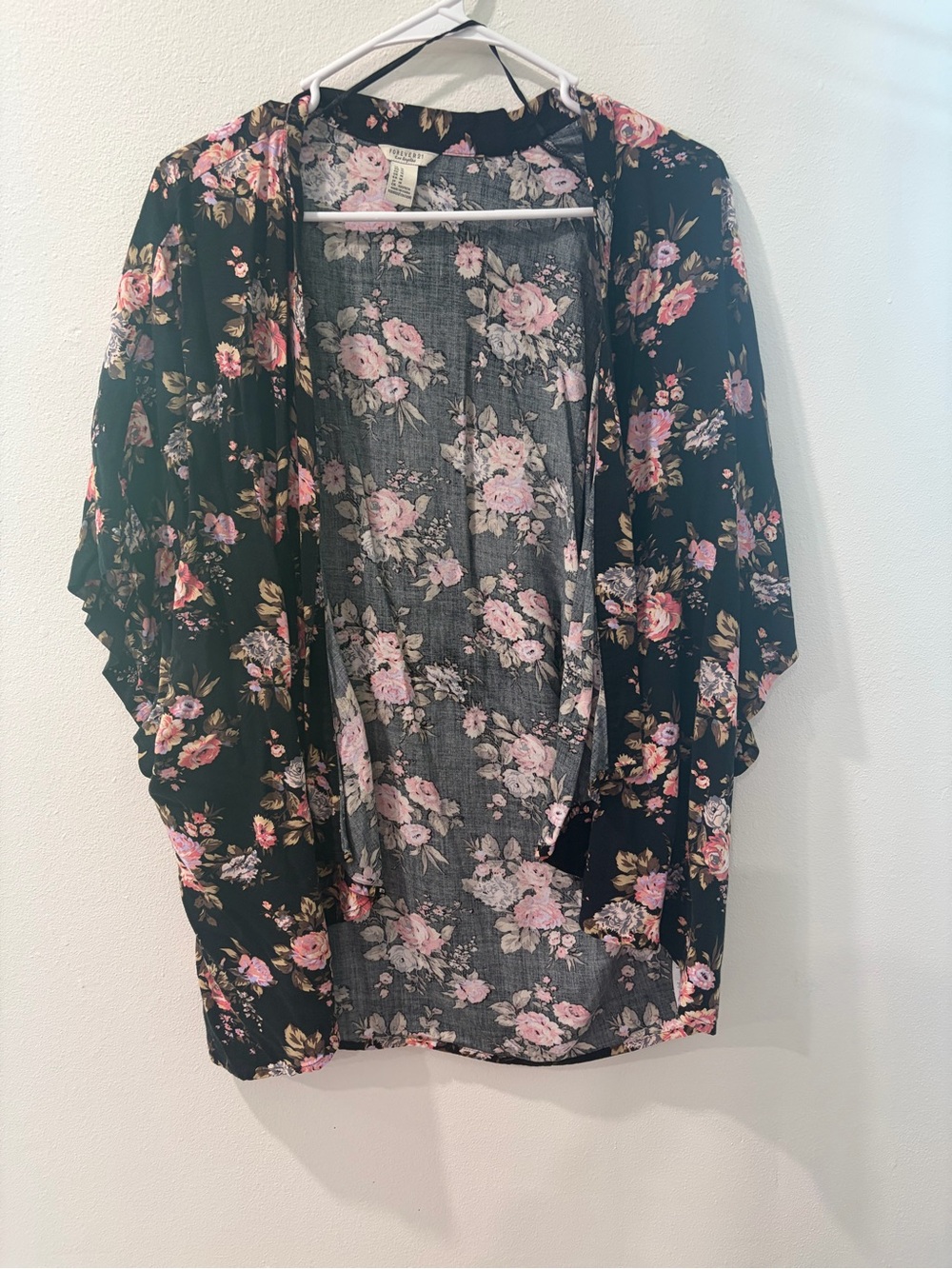Forever 21 Black Floral Kimono Cardigan Women’s Medium Open Front